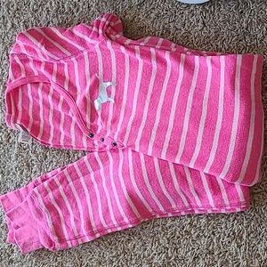 VS Pink long sleeve onesie PJ- like new